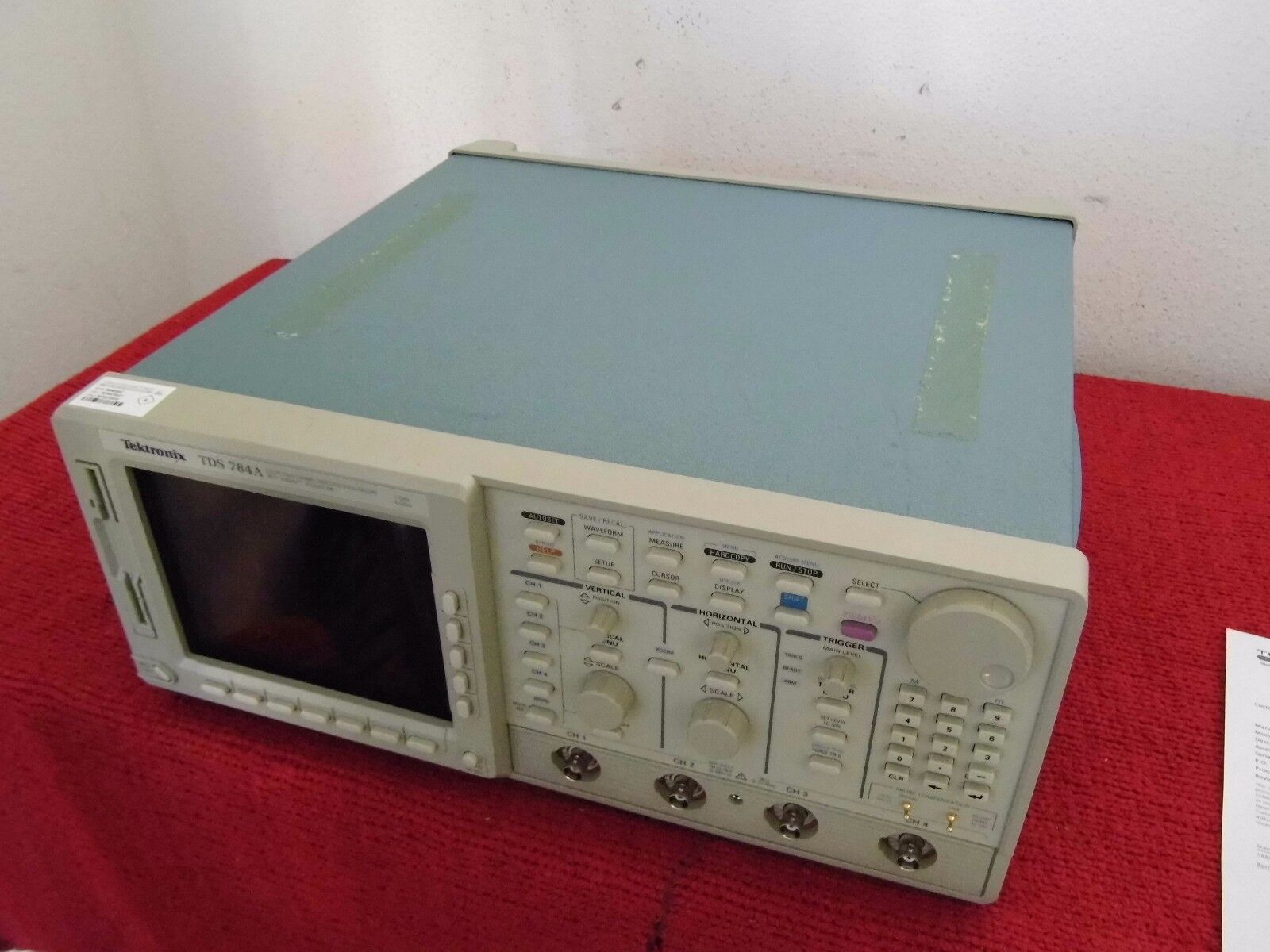 Tektronix TDS784A Oscilloscope 1GHz, 4GS/s Opt's 2F/1M NIST calibrated 8/2017 Tektronix TDS784A Oscilloscope 1GHz, 4GS/s Opt's 2F/1M NIST calibrated 8/2017